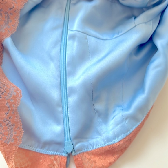 Guizio satin corset size XS. - Picture 6 of 6